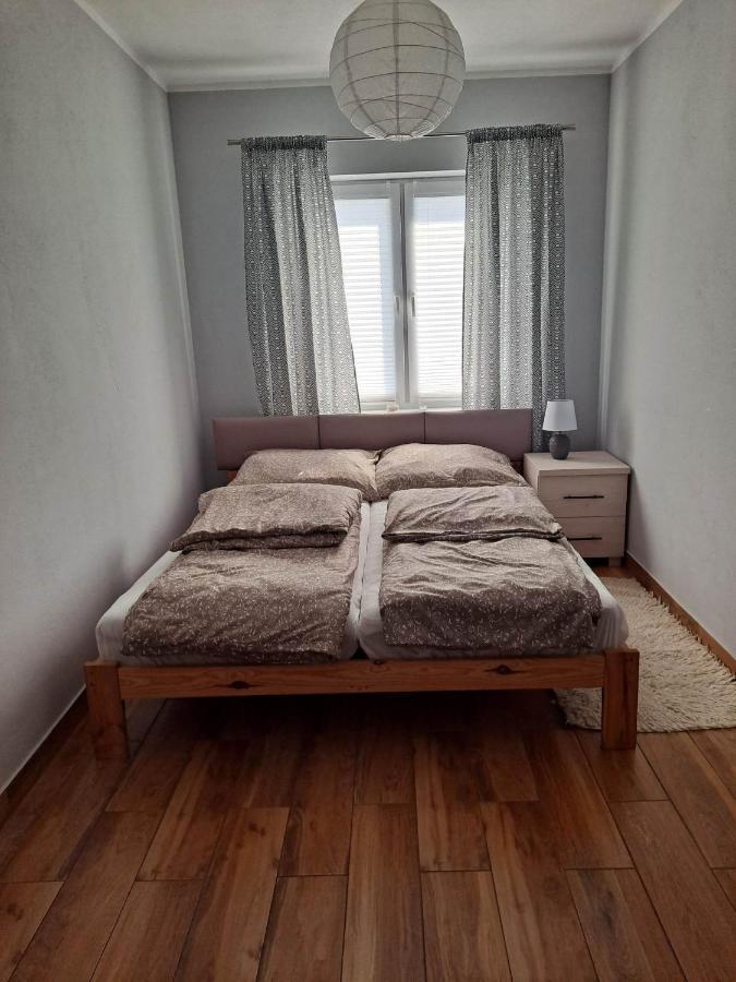 Apartment Spokojna 12 *